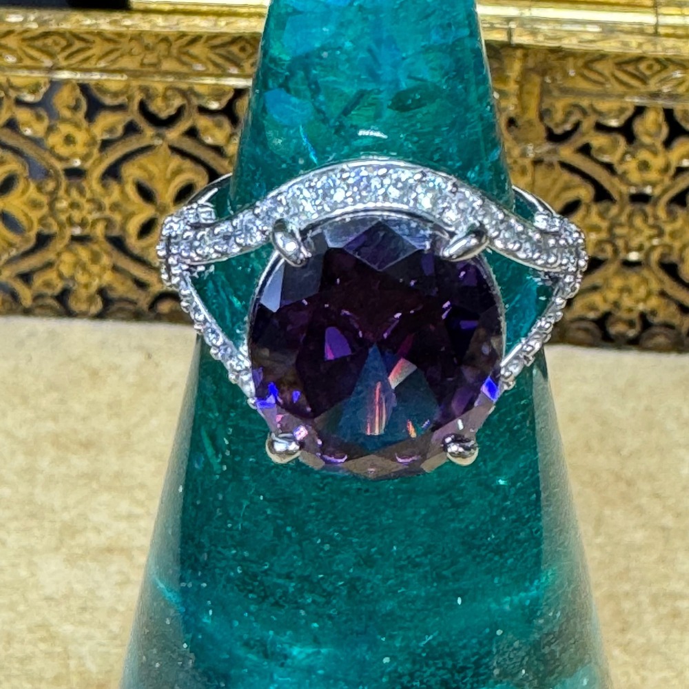 Bomb Party Purple Oval Cocktail‎ Ring Silver Tone Pave Accent Statement Size 7